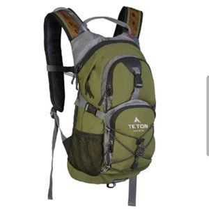 Teton Sports Oasis Hydration Day Pack (18L)